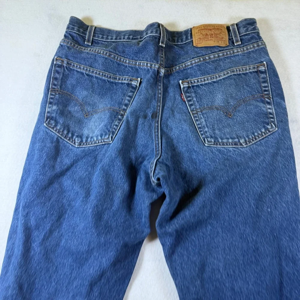 Levis 550 Relaxed Fit Tapered‎ Leg Mens Jeans 38x32 Medium Wash Blue Denim
